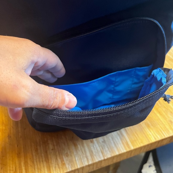 New Unisex 30 L Columbia 🎒 Backpack!! - Picture 3 of 16